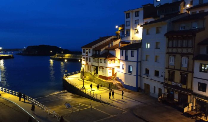 Cudillero de Noche en Diciembre